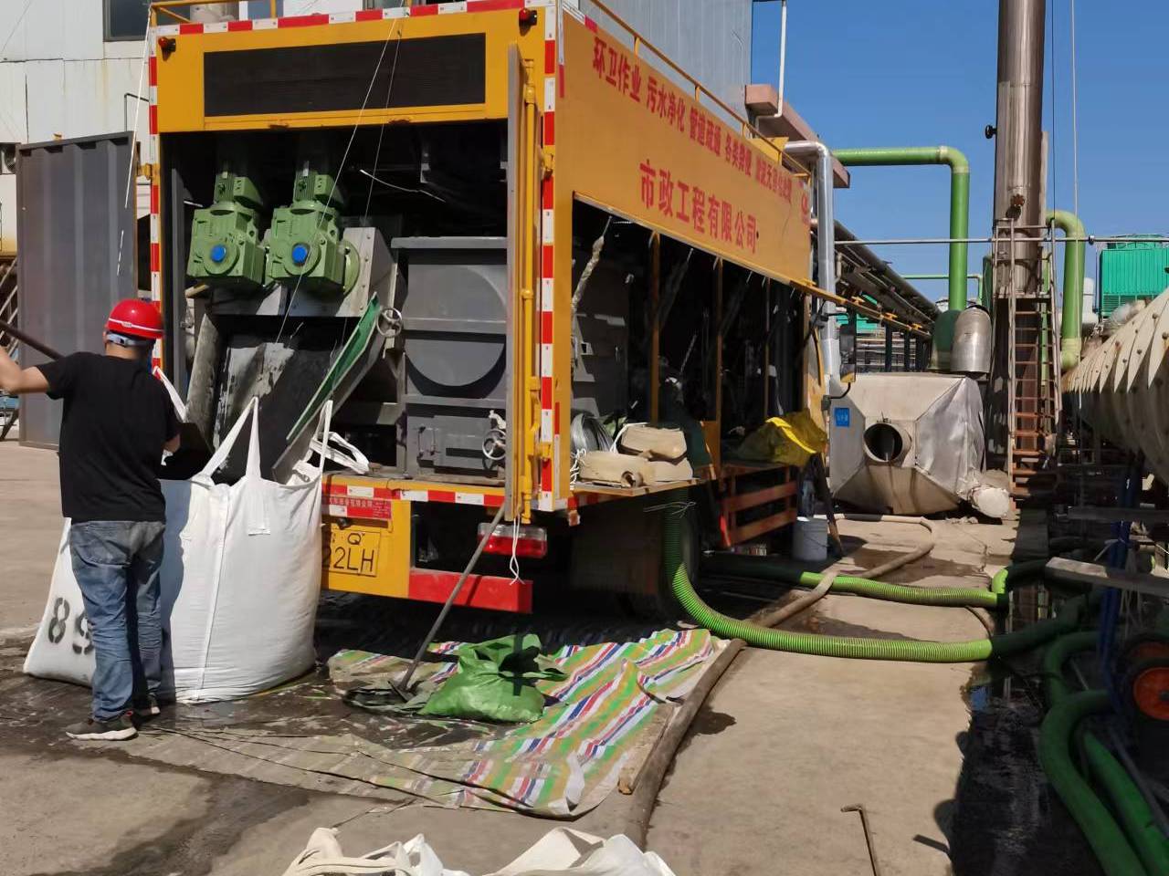 泾县淤泥压干处理